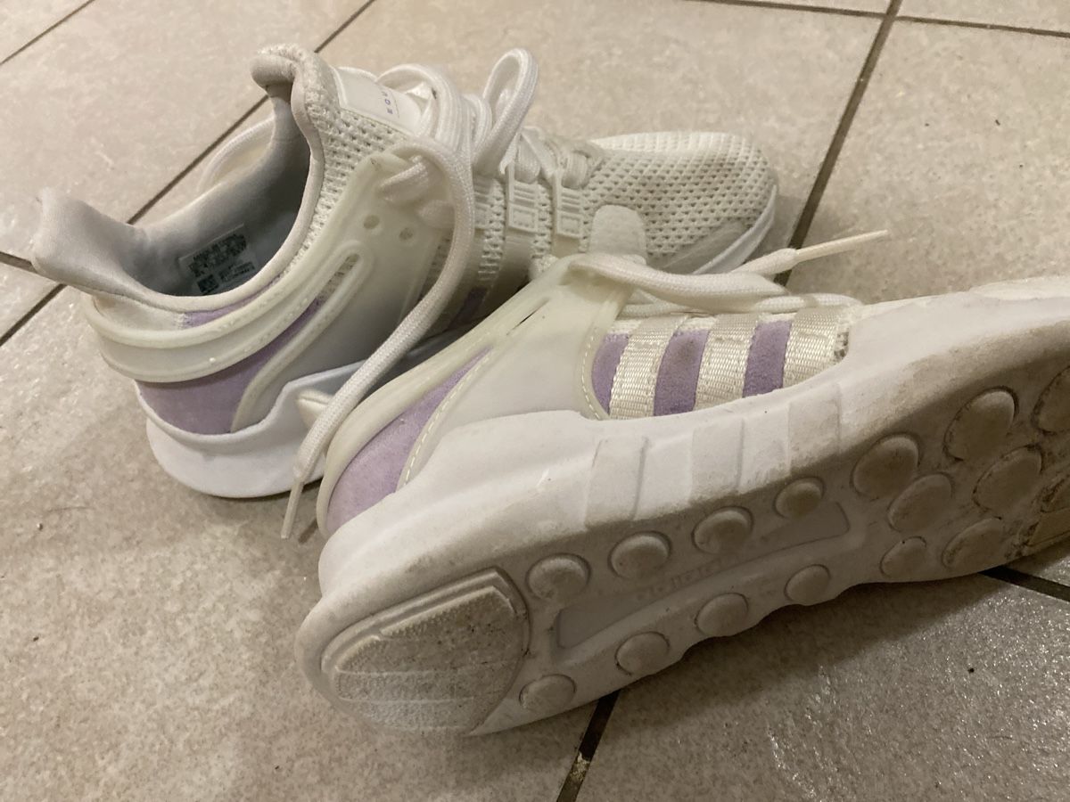 Damenschuhe: Adidas Turnschuhe, Gr 37.5 – Gebraucht aus Krauchthal von Kiddy32