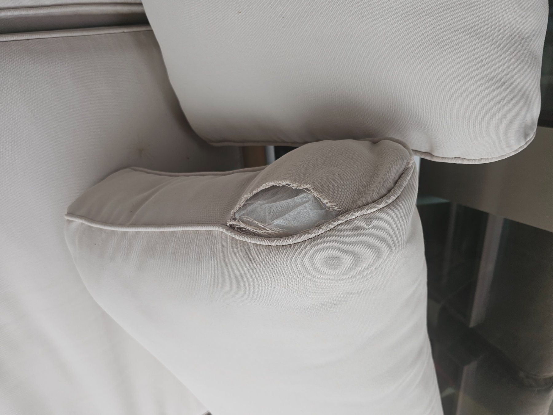 Livique Sofas: Lounge von Livique – Gebraucht aus Zürich von yasemiin 1