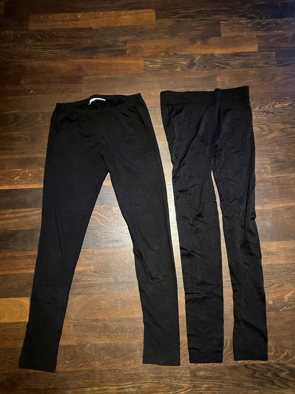 Leggings: 2 schwarze Leggins Gr. 36 – Usato da Gattikon venduto da Sunshine4.