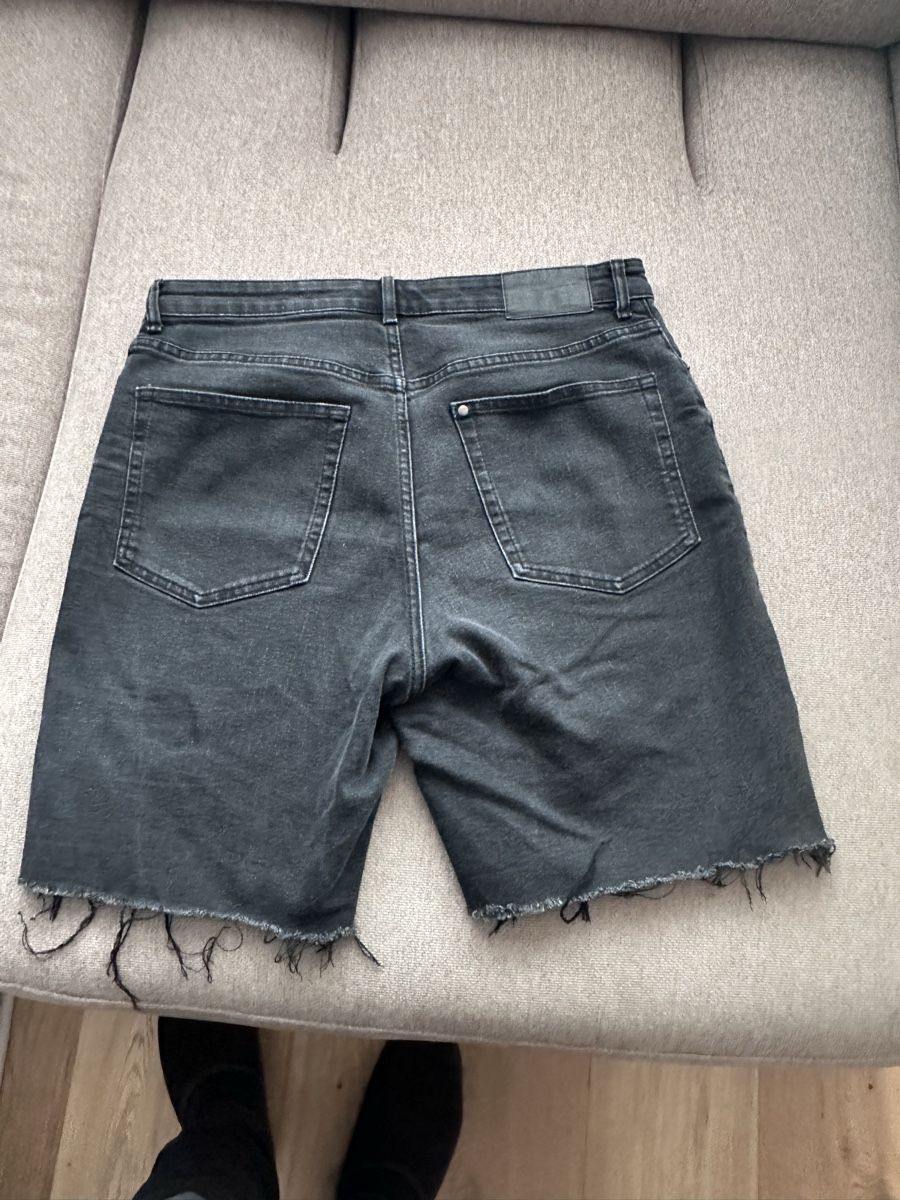 H&M Pantaloni: Shorts Nr.42 – Usato da Mels venduto da ricoshop 2