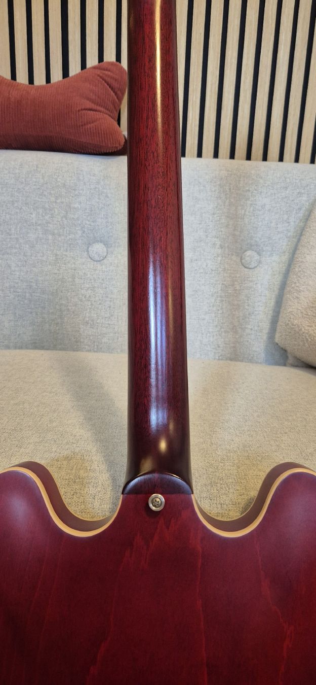 Gibson Instruments de musique: 2016 Gibson Memphis ES-335 Satin – D'occasion à Frauenfeld par Denny_Cook 3