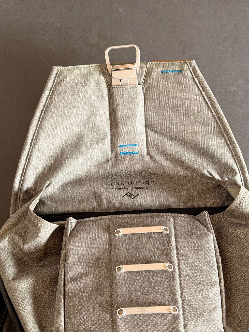 Peak Design Zaini: Kamerarucksack Peak Design The Everyday Backpack 20l Grau – Usato da Aarau venduto da Roadster08 5