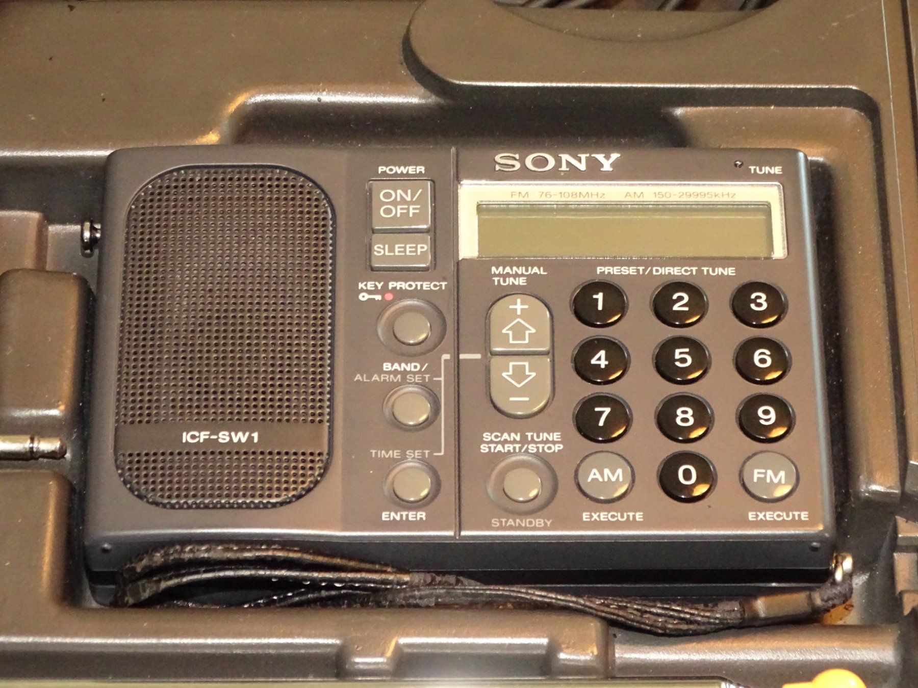 Sony Radios: Sony ICF-SW1 Weltempfänger defekt – Défectueux à Hirzel par Musicman03