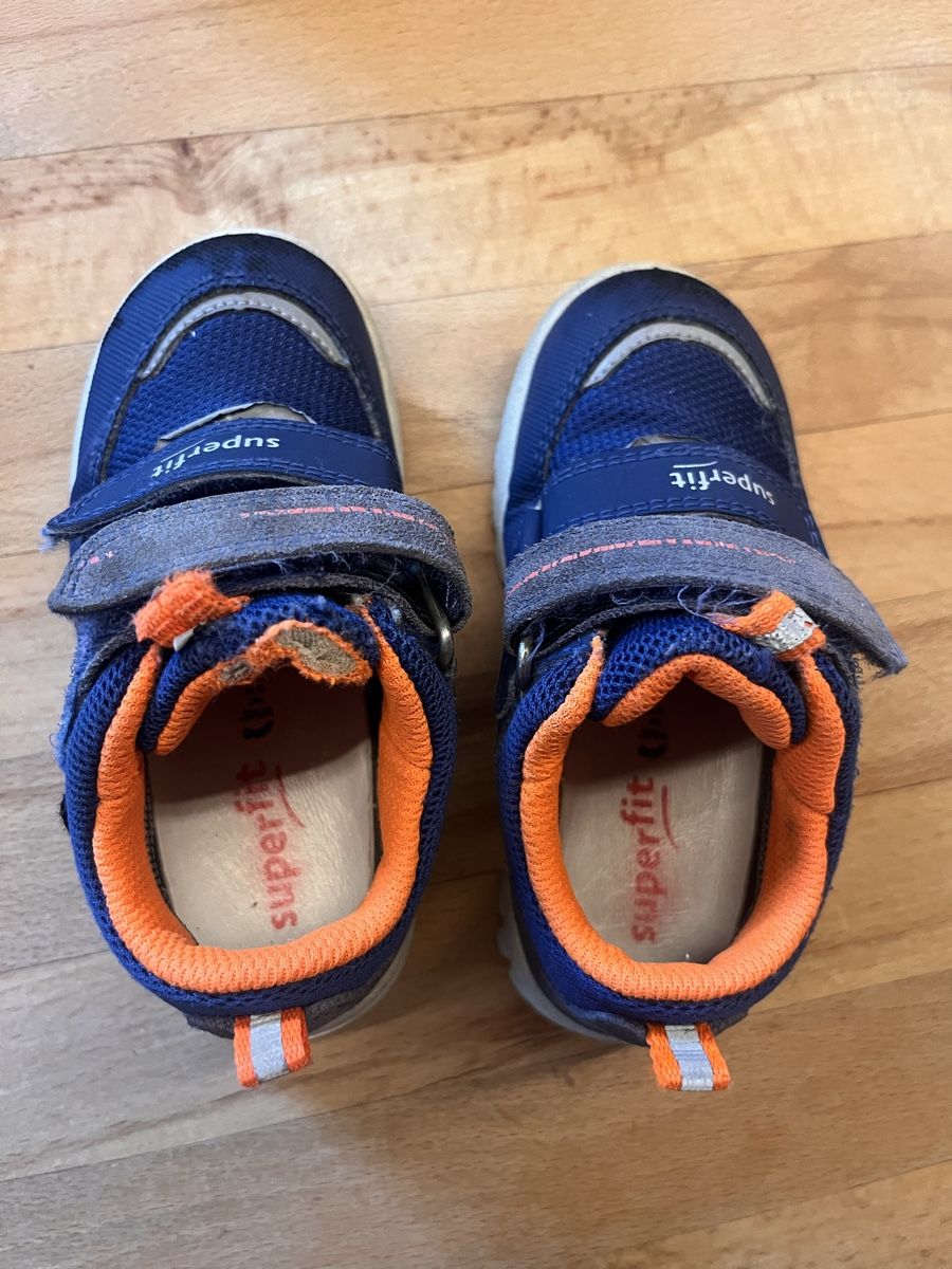 Superfit Schuhe für Jungen: Turnschuhe von Superfit Grösse 23 – Gebraucht aus Haslen AI von reb_mz6g