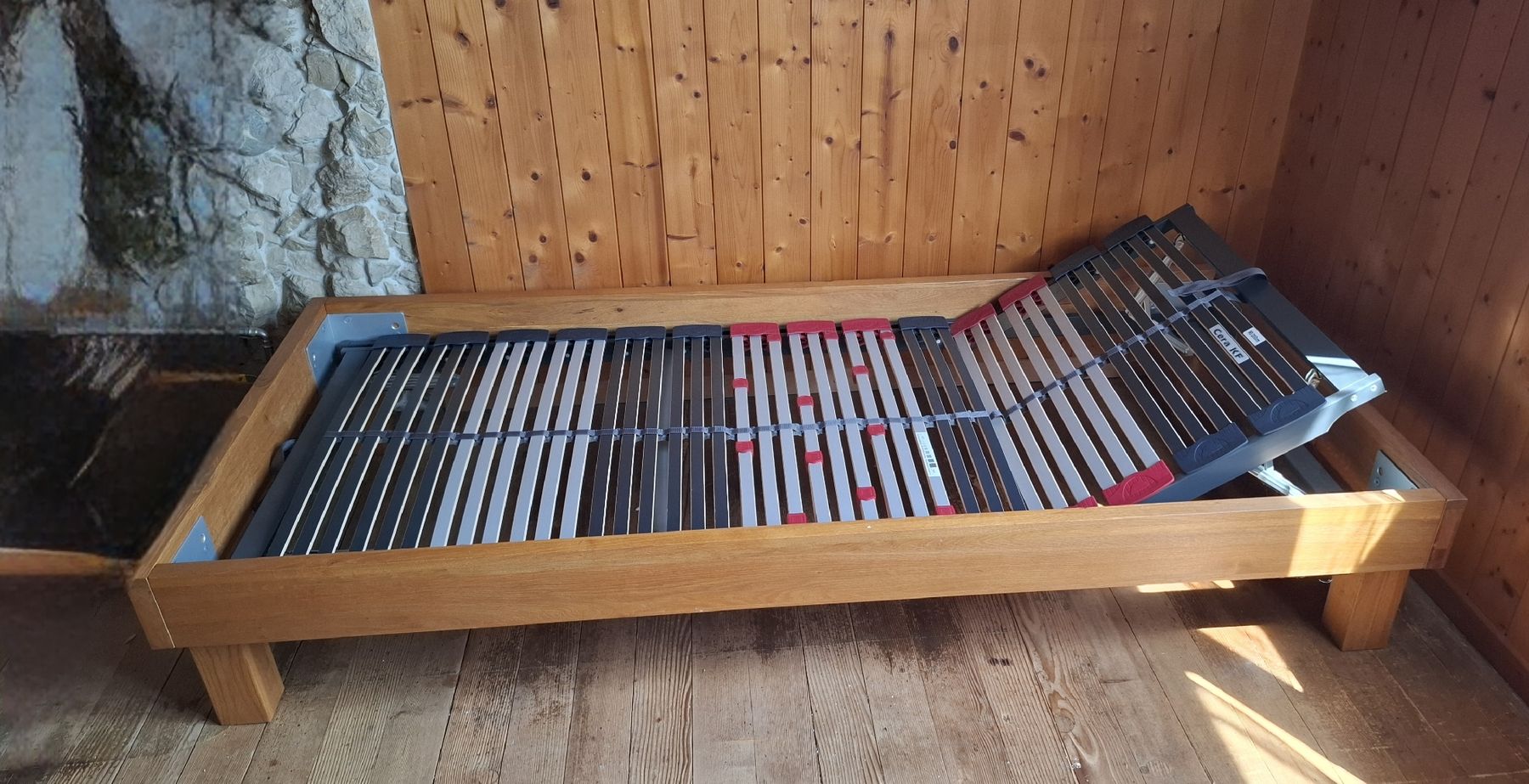 Betten: Bett mit Lattenrost – Gebraucht aus Lengnau BE von Mzno70 1