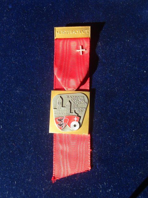 Medaglie: 33. Kant. Schwyzer 1975 Einsiedeln - Meisterschaft – Nuovo (secondo la descrizione) da Luzern venduto da Horoskop1