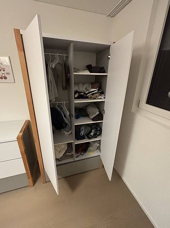 Schränke: Schrank + Kommode / Wickeltisch – Gebraucht aus Liebefeld von ste_jkr2 1