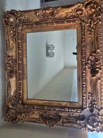 Miroir cadre en bois recouvert de feuille d or style baroque