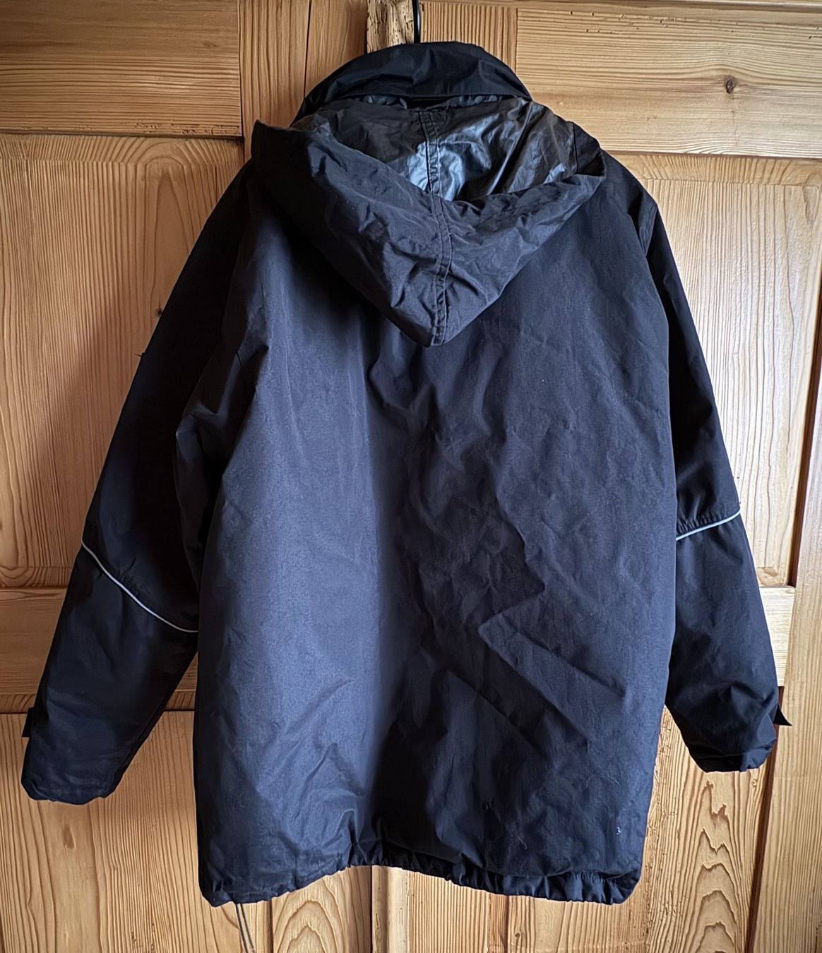 Giacche: Outdoorjacke mit Kapuze – Usato da Neukirch-Egnach venduto da Phion 2
