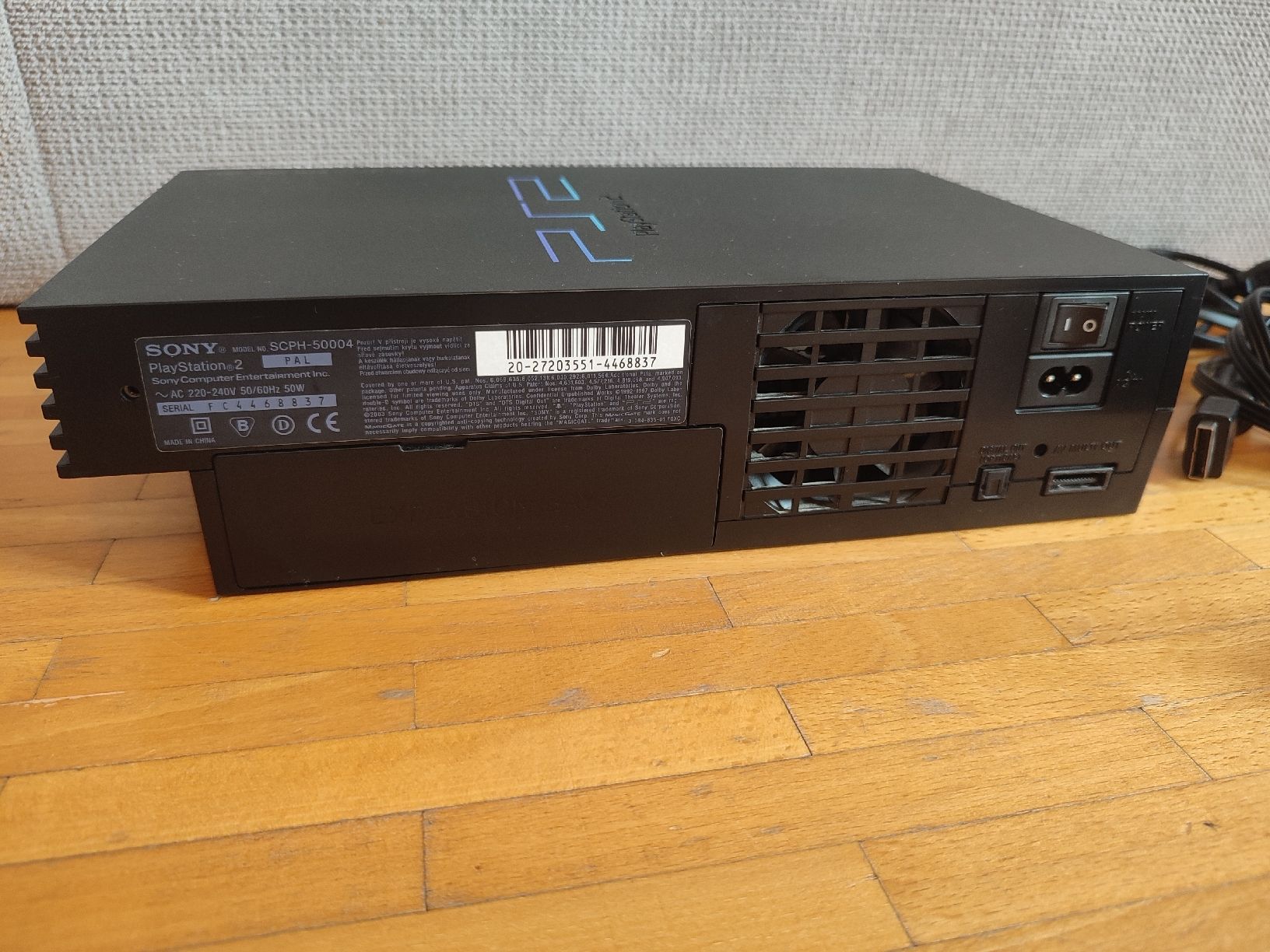 Sony Konsolen: PS2 SCPH-50004 – Gebraucht aus Bougy-Villars von Vogue 6