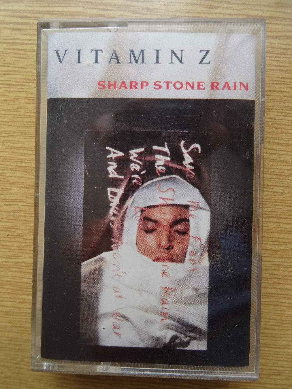 Musicassette: Vitamin Z: Sharp Stone Rain (1989) MC – Usato da Zürich venduto da burdan