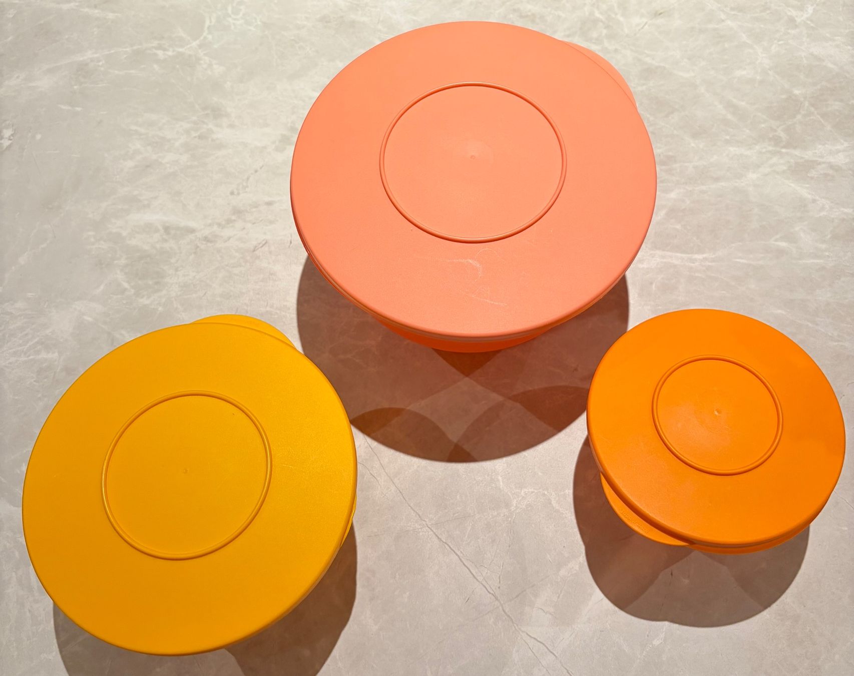 Tupperware Contenitori & Simili: TUPPERWARE Junge Welle 3x Partyschüssel – Nuovo (secondo la descrizione) da Degersheim venduto da Starkigel 1