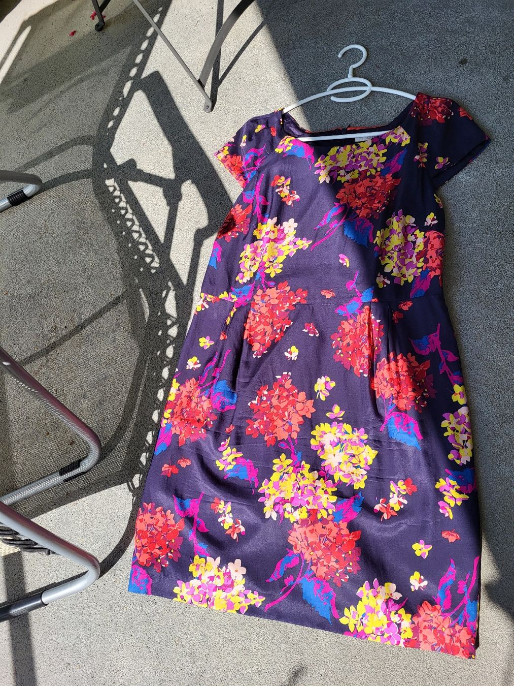 Kleider: Blumenkleid Gr. 44 - Sommerlich & Elegant – Gebraucht aus Zürich von Lizi7 4