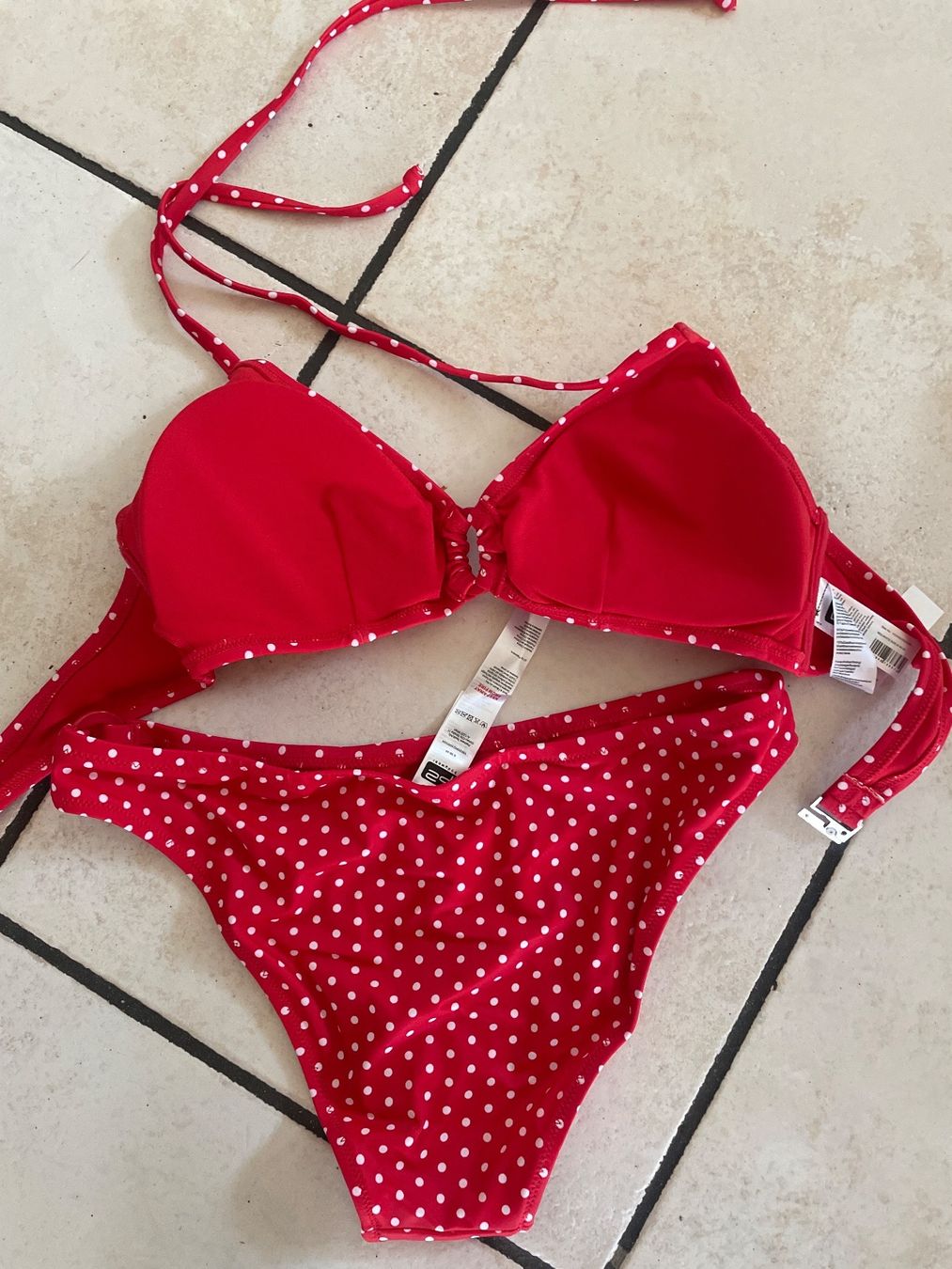 Costumi da bagno & Bikini: Neues rot-gepunktetes P2 Bikini Gr.S – Nuovo e nell'imballaggio originale da Obergerlafingen venduto da cabo4 3