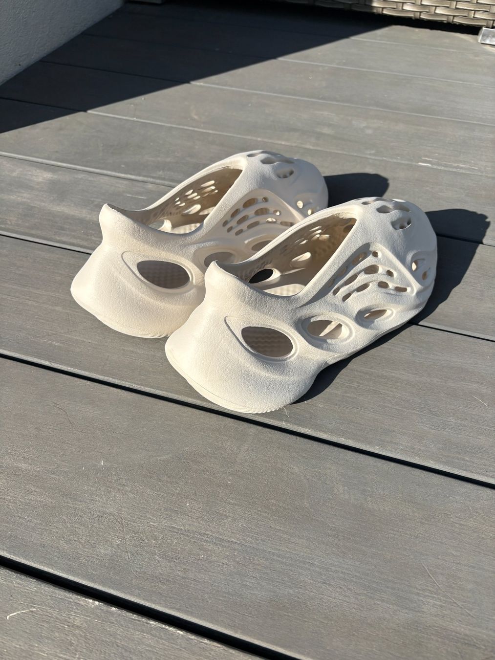 Adidas Scarpe da uomo: Adidas Yeezy Foam Runner Gr 44.5 – Usato da Niederwil AG venduto da Pascal879 1