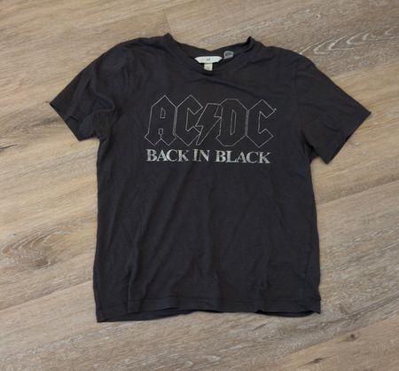 H&M AC/DC "Back in Black" T-Shirt – Schwarz – Grösse XS