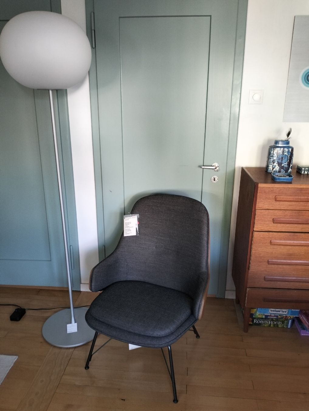 Sessel: Design Klassiker: Zanotta Sessel "Judy", Nussbaum – Gebraucht aus Wil SG von die-wohnung