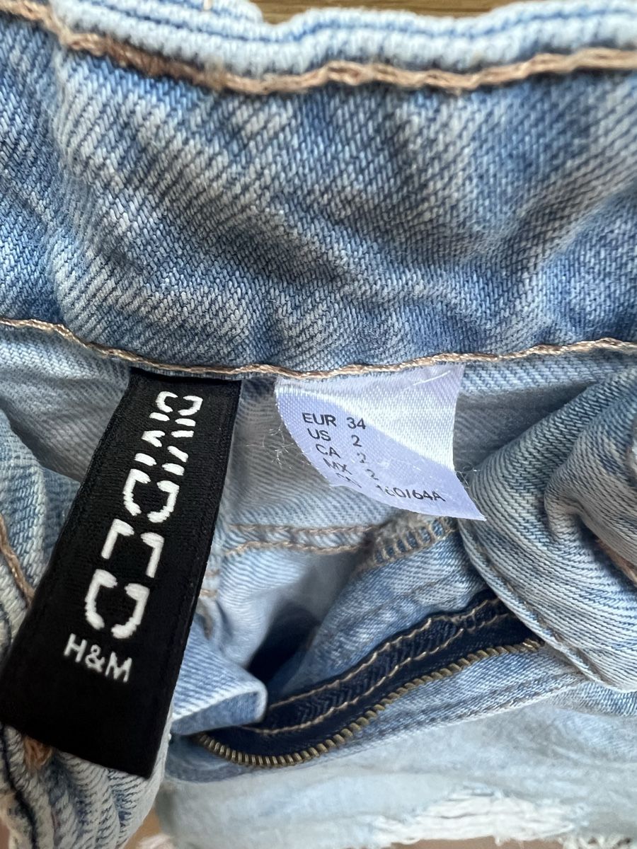 H&M Jeans: H&M Jeans shorts 34 – Nuovo (secondo la descrizione) da Neuhaus SG venduto da bernike 2