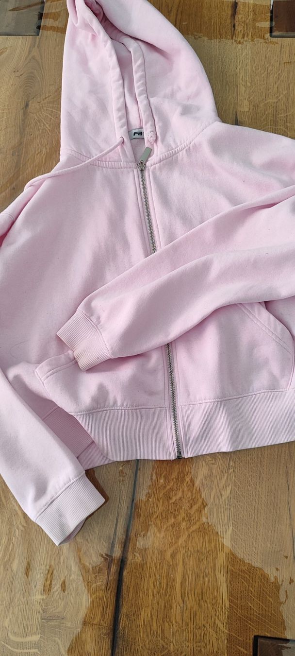 Lotti di vestiti: Hoodies kleiderpaket – Usato da Chur venduto da djovanna 8