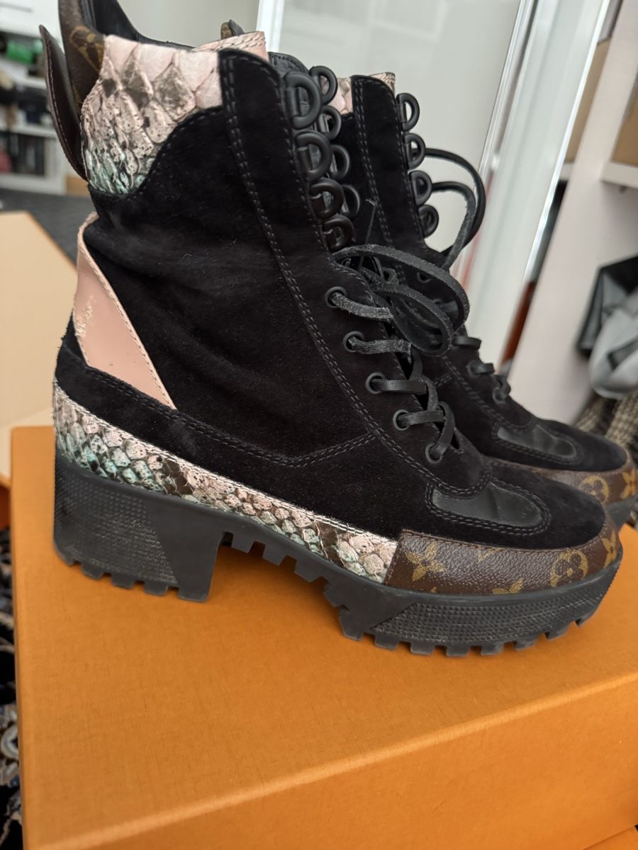 Louis Vuitton Scarpe da donna: Laureate Louis Vuitton boots – Usato da Root venduto da rzi_d87b