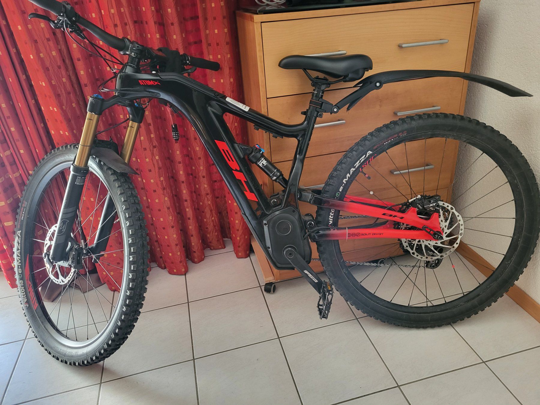 Velos: vélo éléctrique – Gebraucht aus Saillon von chanpion