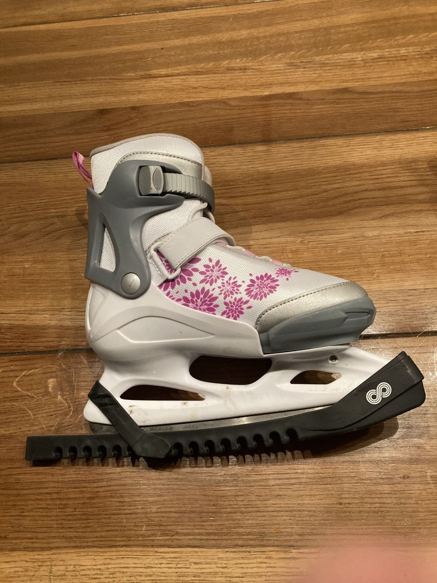 Pattini da ghiaccio: Bladerunner Eislaufschuhe, Grössenverstellbar 36-40, – Usato da Mauren venduto da posporus1