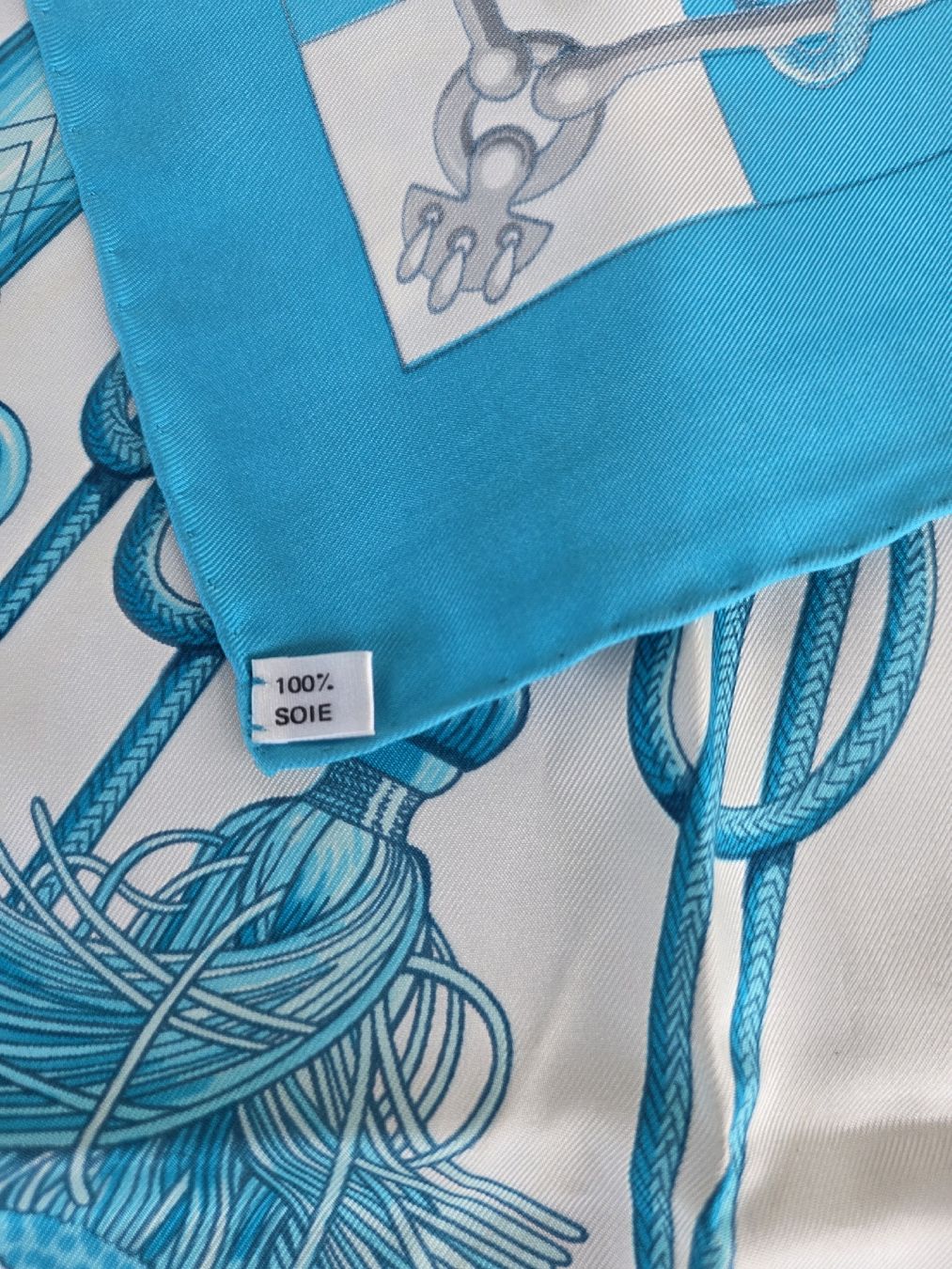 Hermès Foulards, Tücher & Schals: Original Hermes Seidentuch blau 90x90 cm – Gebraucht aus Bösingen von davewausb767 2