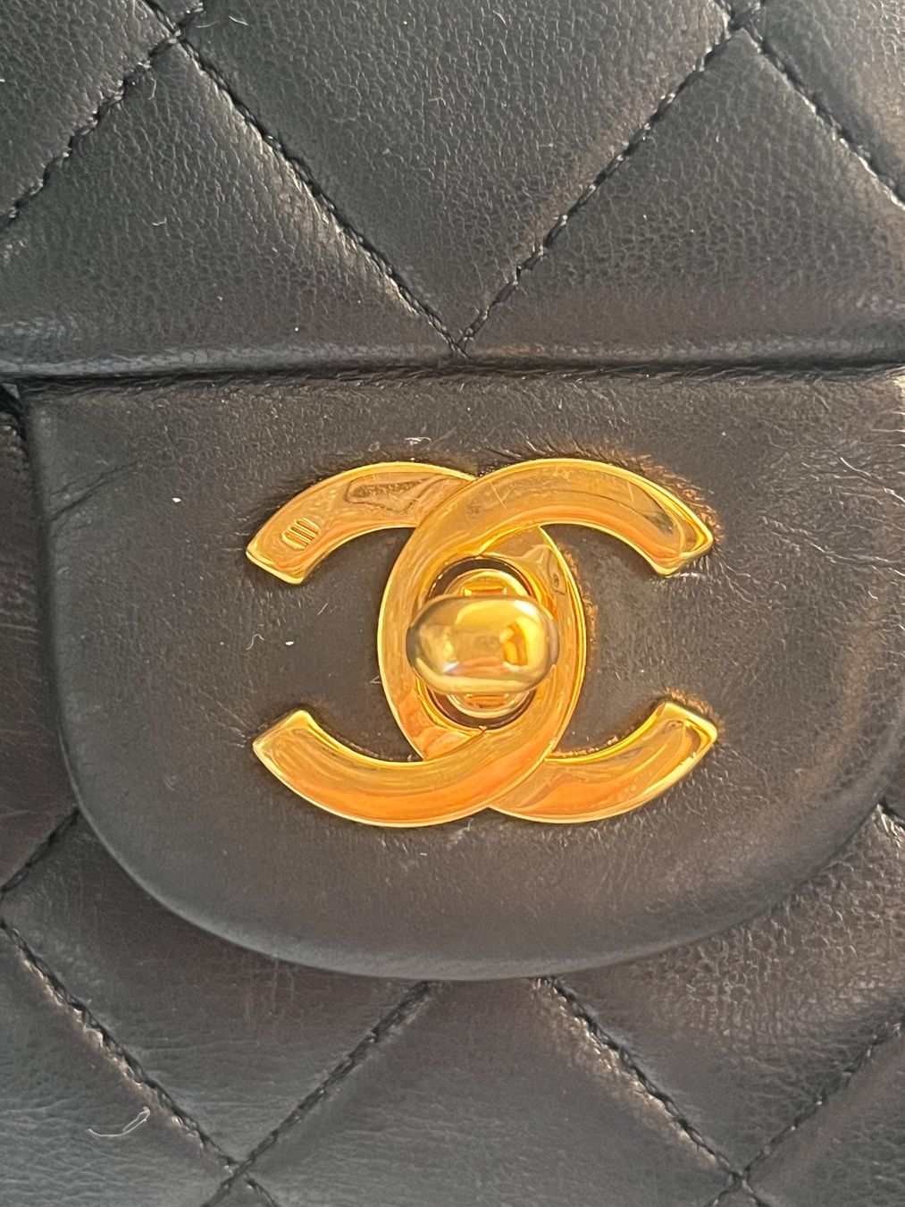 Chanel Borse da donna: Rare Chanel Medium Tall – Usato da Adliswil venduto da MinaMino 1