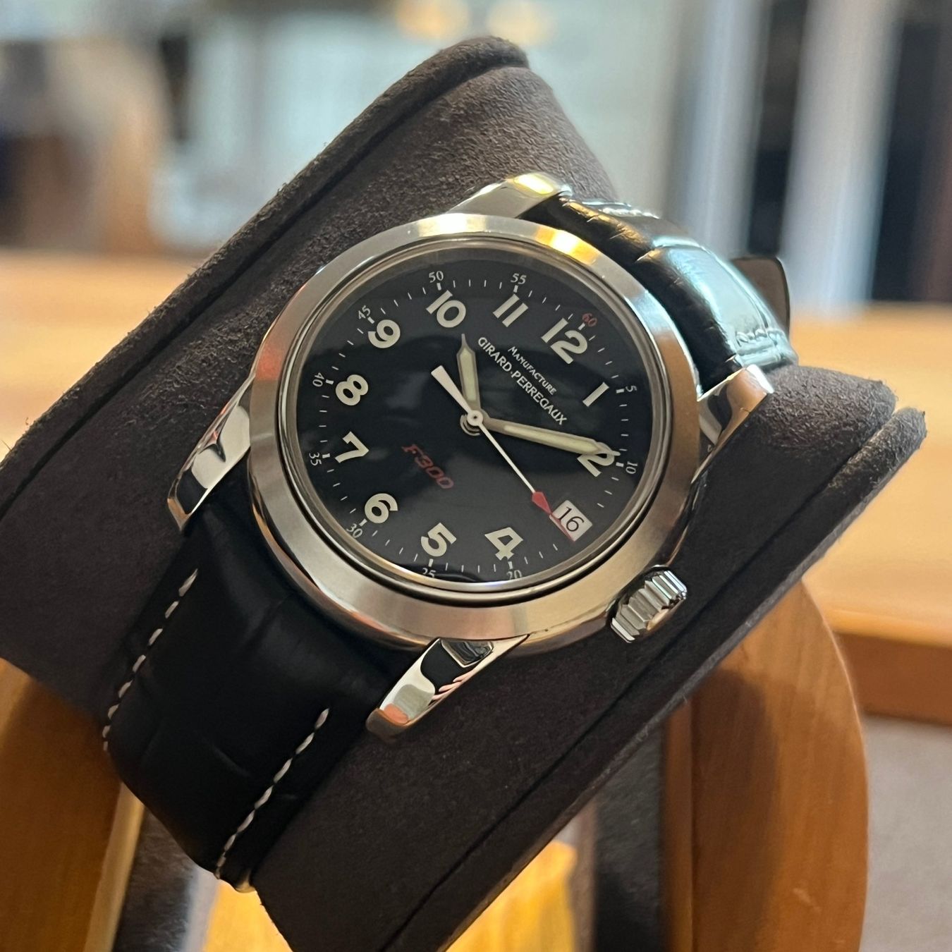 Girard-Perregaux Orologi: FLASH SALE Girard-Perregaux Ferrari Automatic Date 8025 – Usato da Carouge GE venduto da Watchaser 8
