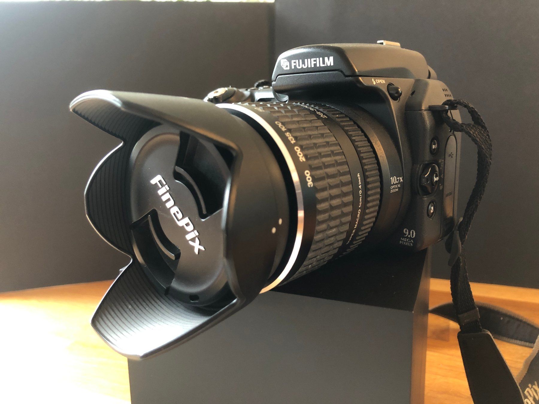 Fujifilm Fotocamera: Fujifilm FinePix S9500 – Usato da Riehen venduto da flohropax 1