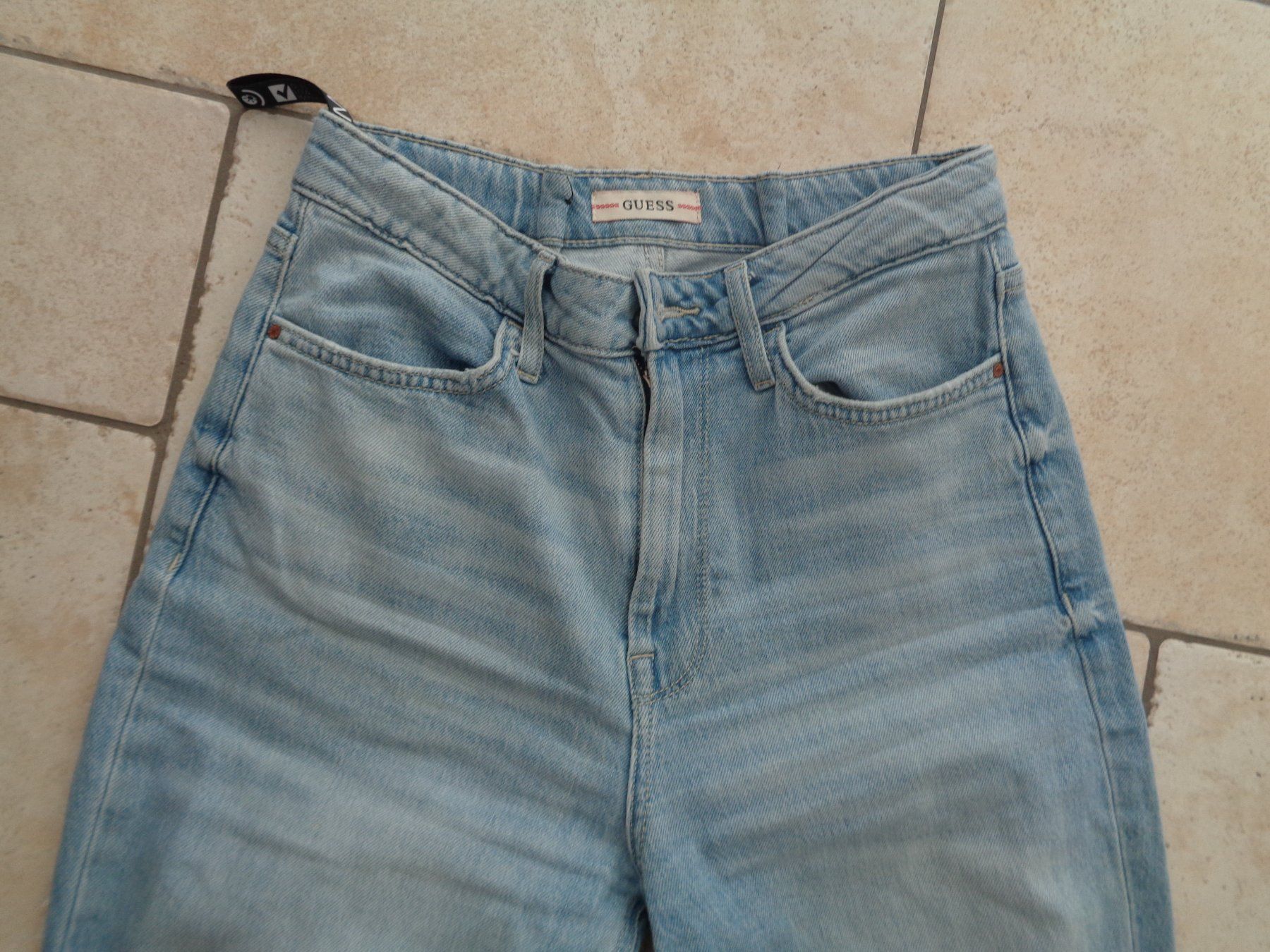 Guess Jeans: Jeans  Guess  Grösse 26 – Gebraucht aus Kreuzlingen von Robi-2003 1