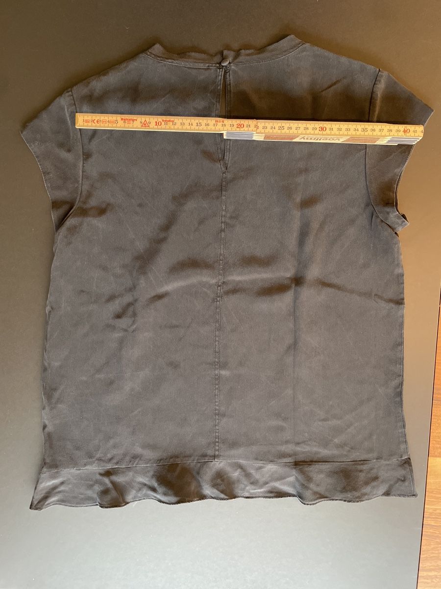 T-Shirts: Tshirt Repeat Grösse 36 (obwohl 38 deklariert) – Gebraucht aus Basel von pilzliii 6