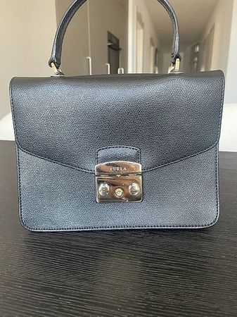 Furla Umhängetasche schwarz