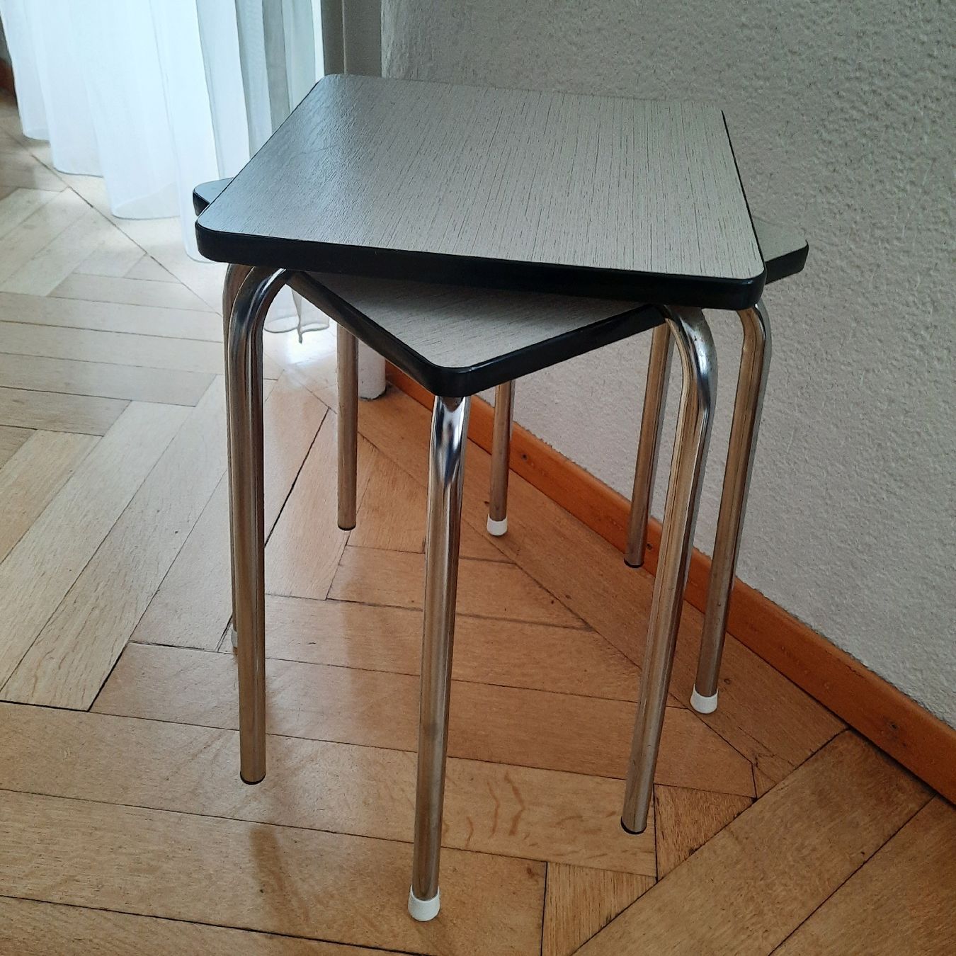 Tabourets: 2 Vintage Hocker hellgrau gesprenkelt  – D'occasion à olten par Laterne50 1