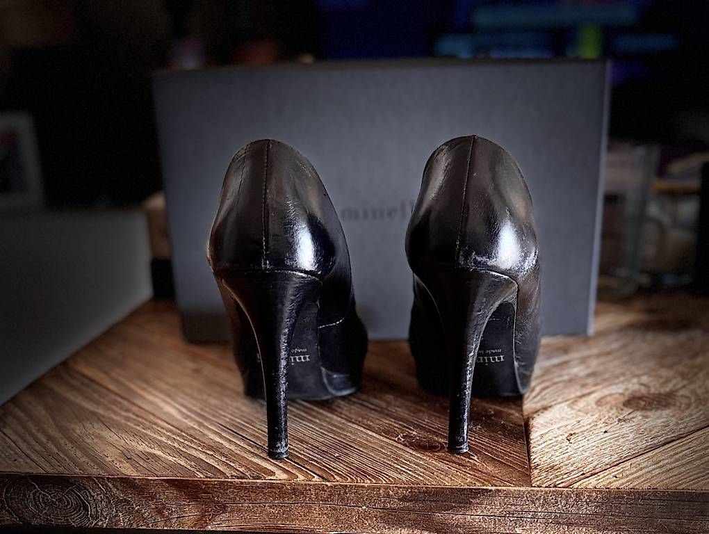 Chaussures femmes: Escarpins noirs cuir – D'occasion à Lausanne par ang_ks77 2