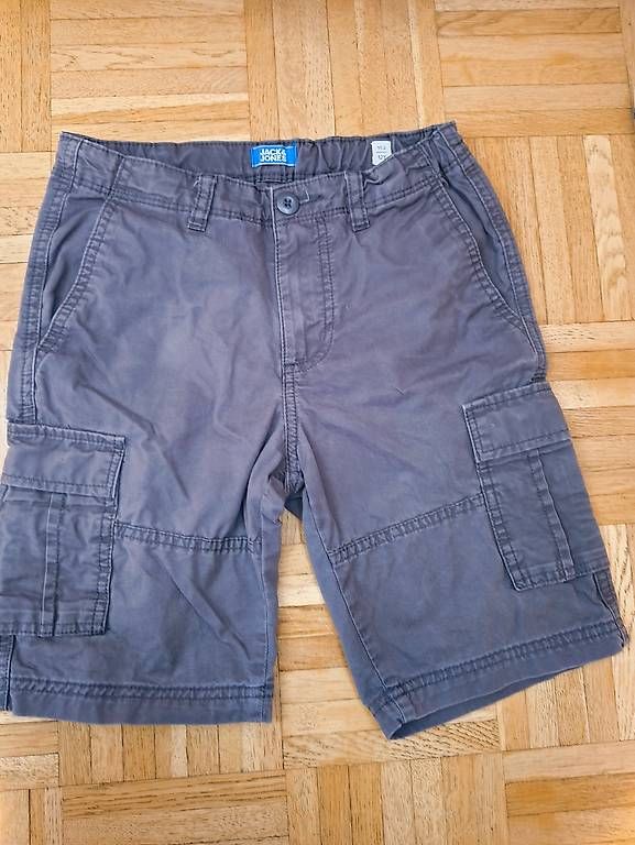 Jack & Jones Pantaloni: Kurze Cargo Jeans, Gr. 152 – Usato da St. Gallen venduto da curlygyal