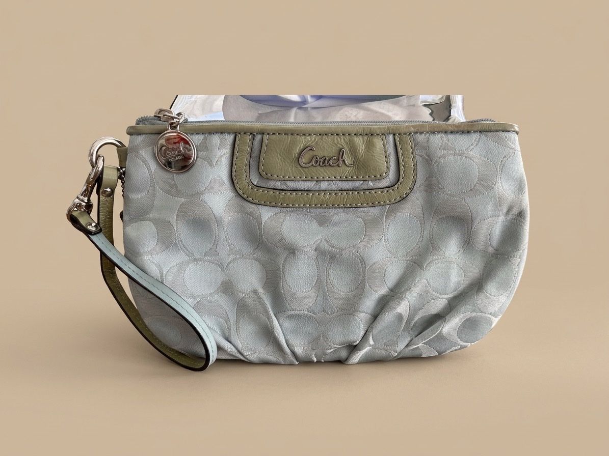 Coach Borse da donna: Coach Wristlet Handbag: Stylish and Practical Accessory – Nuovo (secondo la descrizione) da Saland venduto da ele_vc96 3