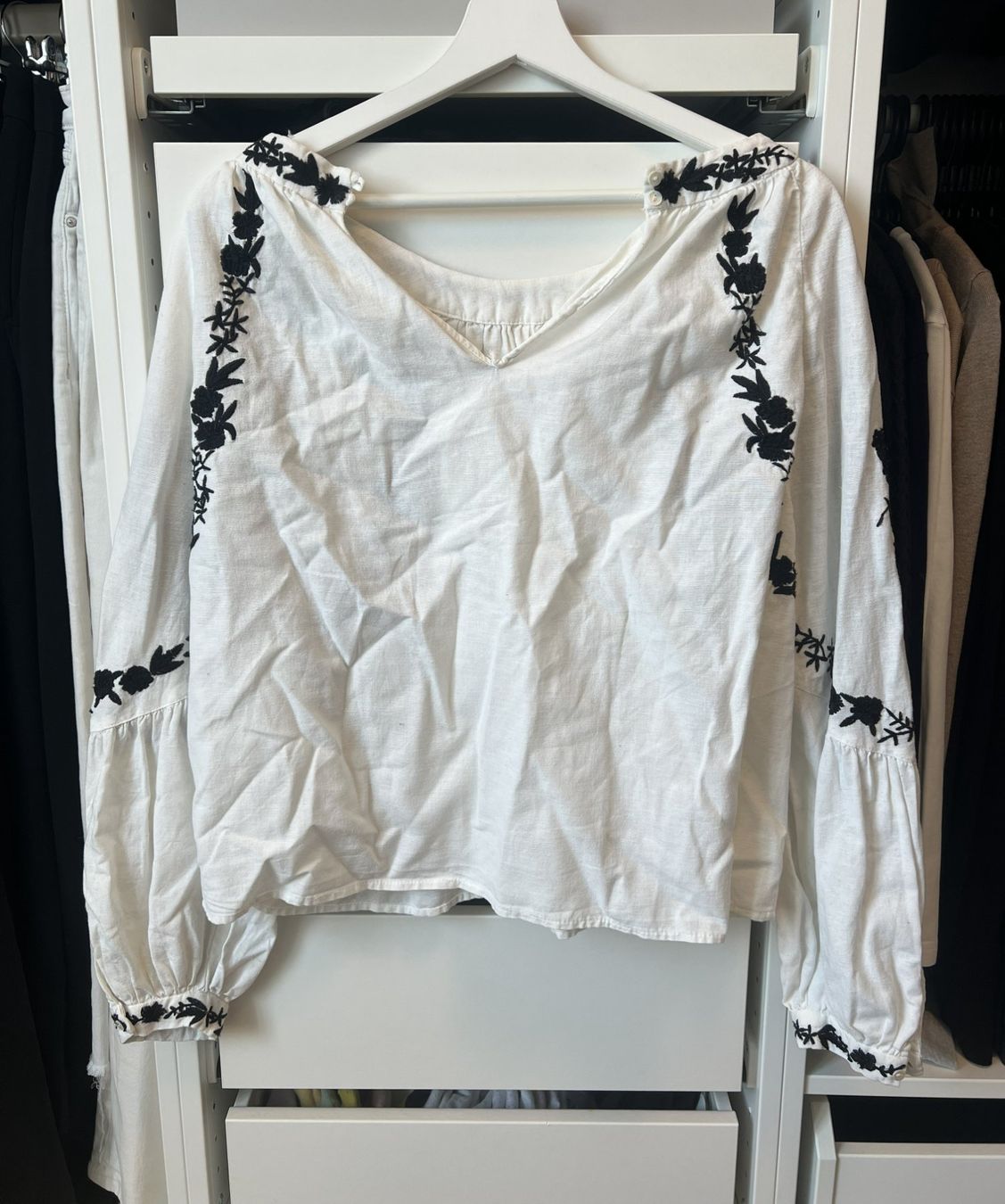 Zara Blusen: Zara Bluse mit Stickerei – Gebraucht aus Bülach von deinmica 2