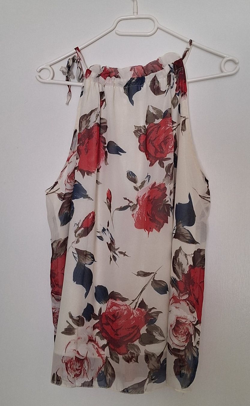 Top: Sommerliches, elegantes Top mit Rosenmuster, Grösse S – Usato da Dielsdorf venduto da annaroma71 1