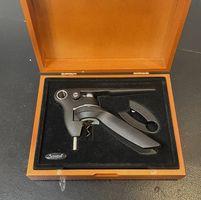 Le Creuset Screwpull Weinflaschenöffner Hebel Modell schwarz