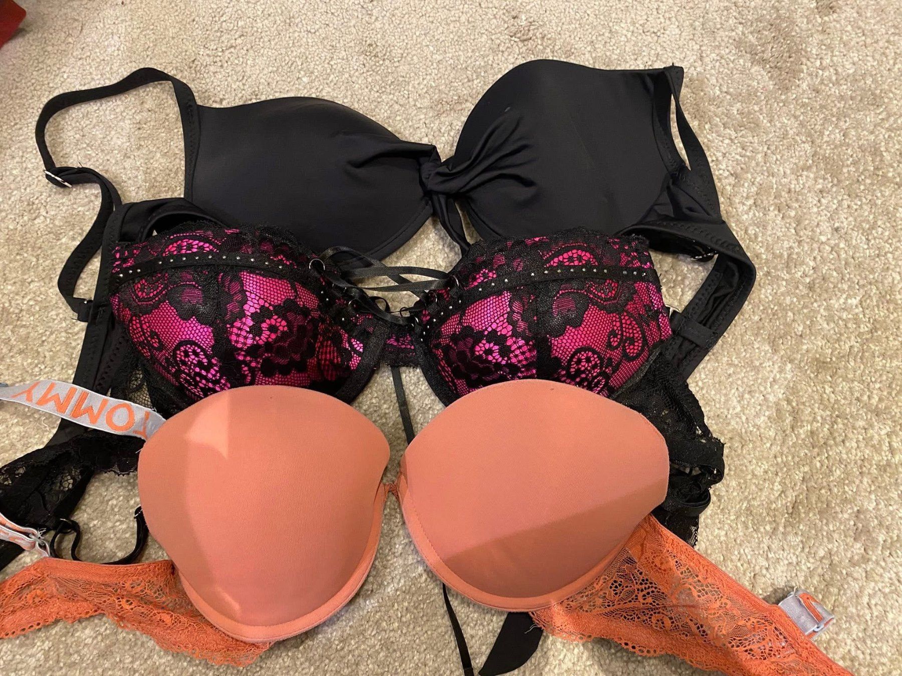 Altra biancheria intima: 3 BH 75 C – Usato da Liestal venduto da aarroon