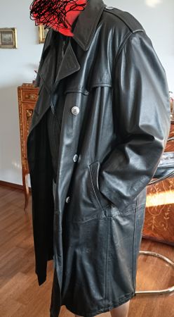 Cappotto vintage in vera pelle tratabile , rottura dietro