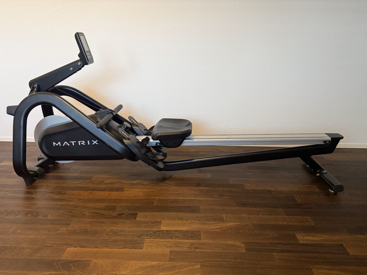 Vélos d'appartement: Matrix Rudergerät  Neupreis 3000.- – D'occasion à Oberhofen AG par Stevymueller 1