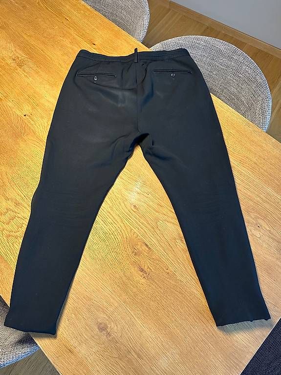 Dsquared2 Pantaloni: Dsquared2 Hosen – Usato da Wallisellen venduto da Michelle06 1