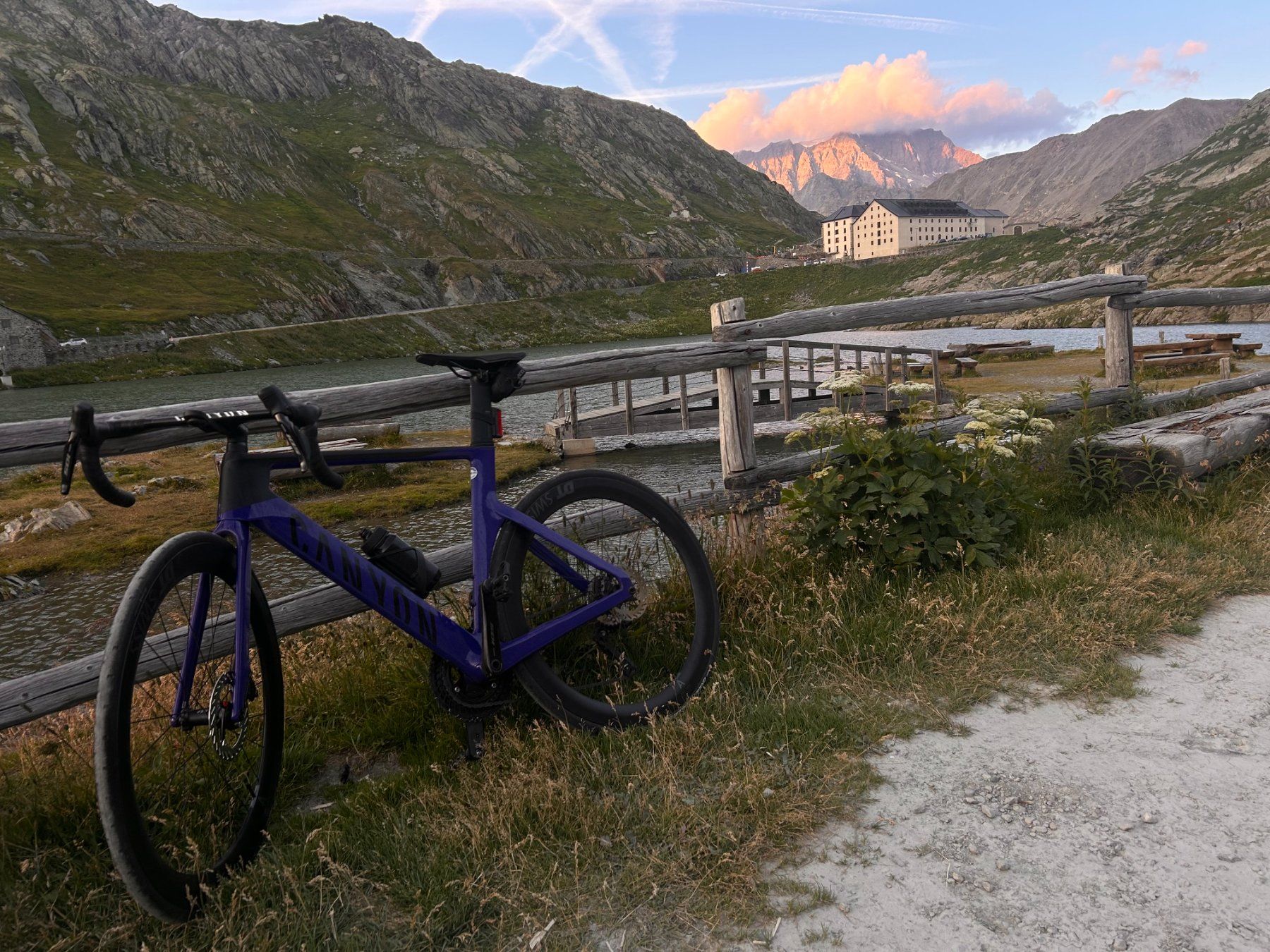 Canyon Biciclette: Canyon Aeroad CF SLX 7 Di2 SE4 2026 – Usato da Lampenberg venduto da Antiguo