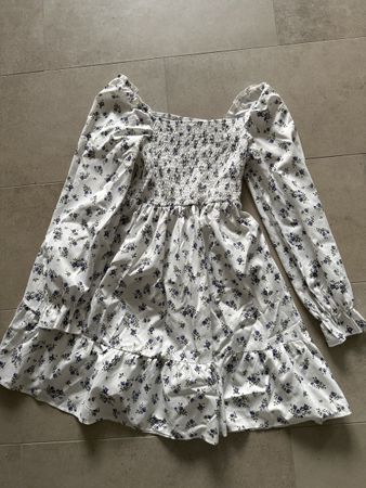 Kleid Blumenmuster