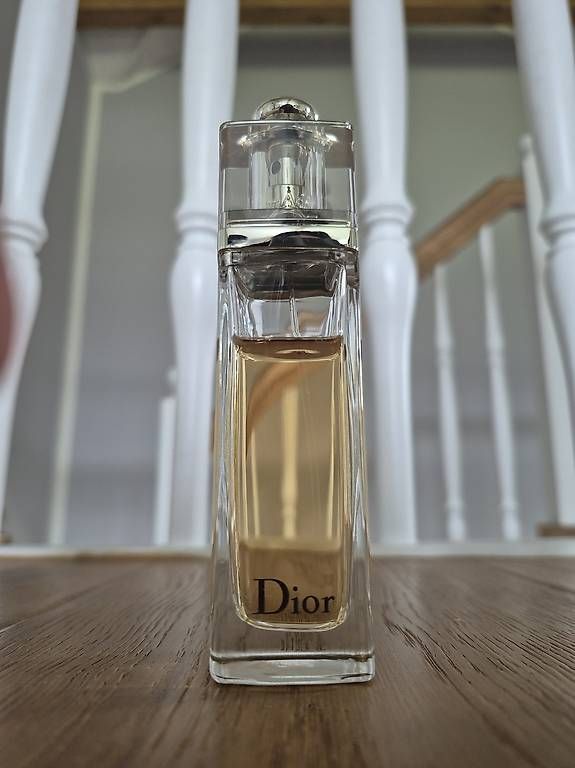 Profumi & Eau de Toilette: Dior Addict EDT 50 ml Flakon – Usato da Gähwil venduto da MaxNora