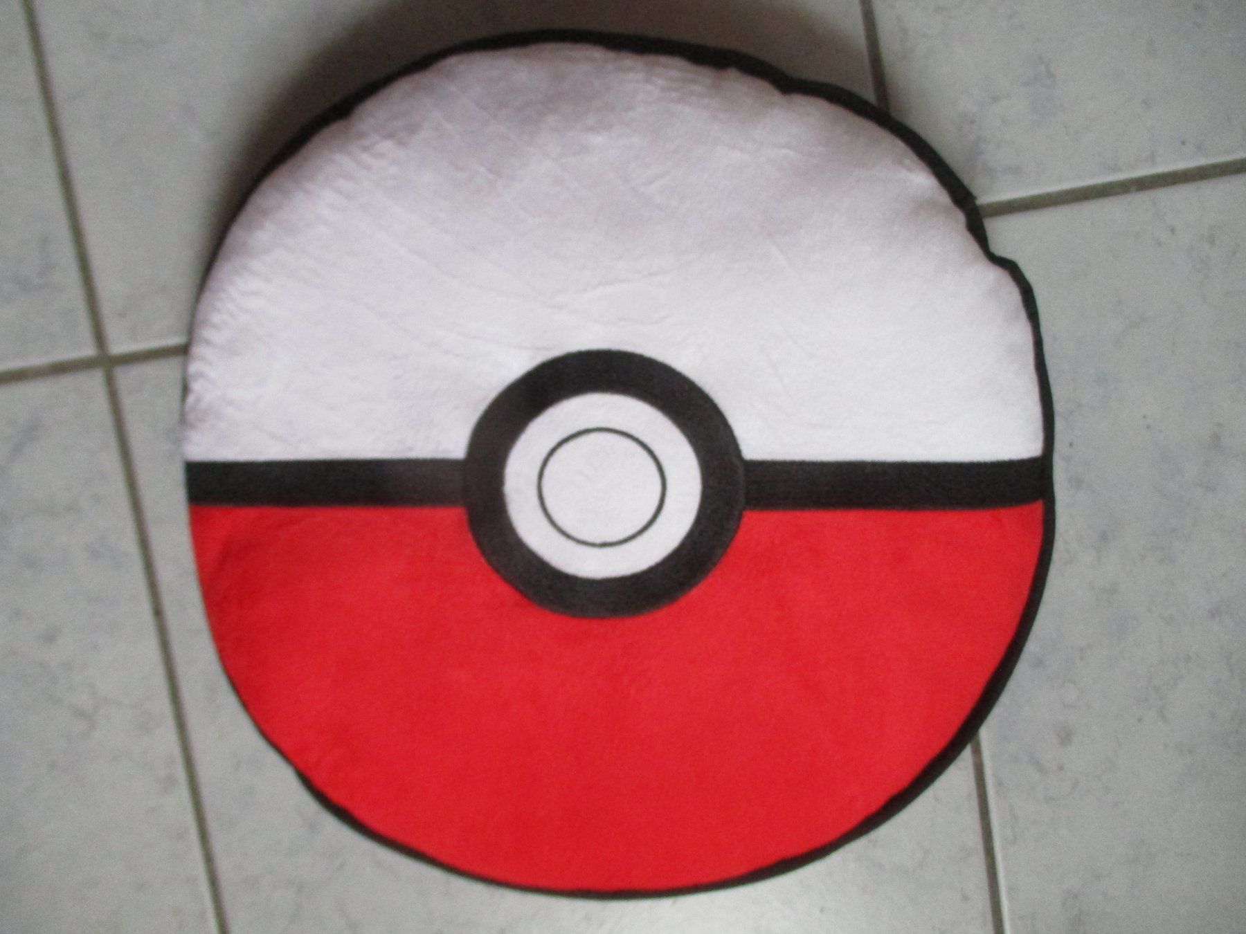 Coussins: Pokemon Kissen – D'occasion à Birsfelden par alles-muss-raus