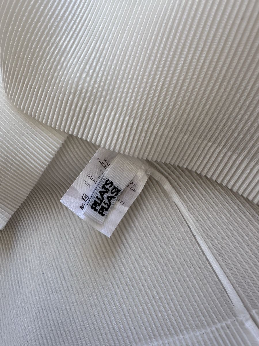 Issey Miyake Top: PLEATS PLEASE Issey Miyake Top – Nuovo (secondo la descrizione) da Gandria venduto da dada88_ 3