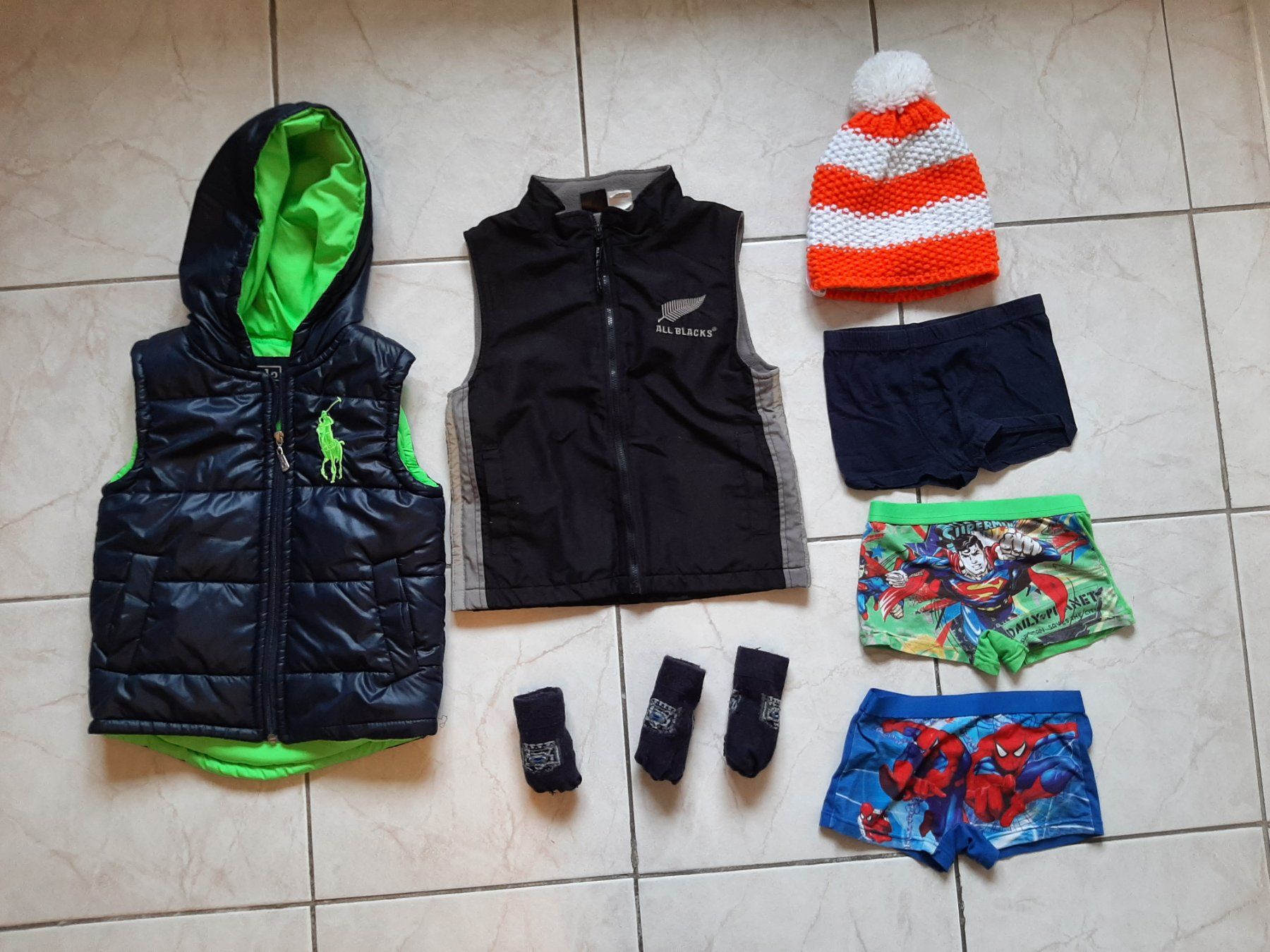 Lotti & Set di vestiti: Kleiderpaket gr 116 – Usato da Brissago venduto da lucabell 1